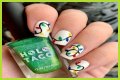 Can you paint Christmas lights with nail polish?